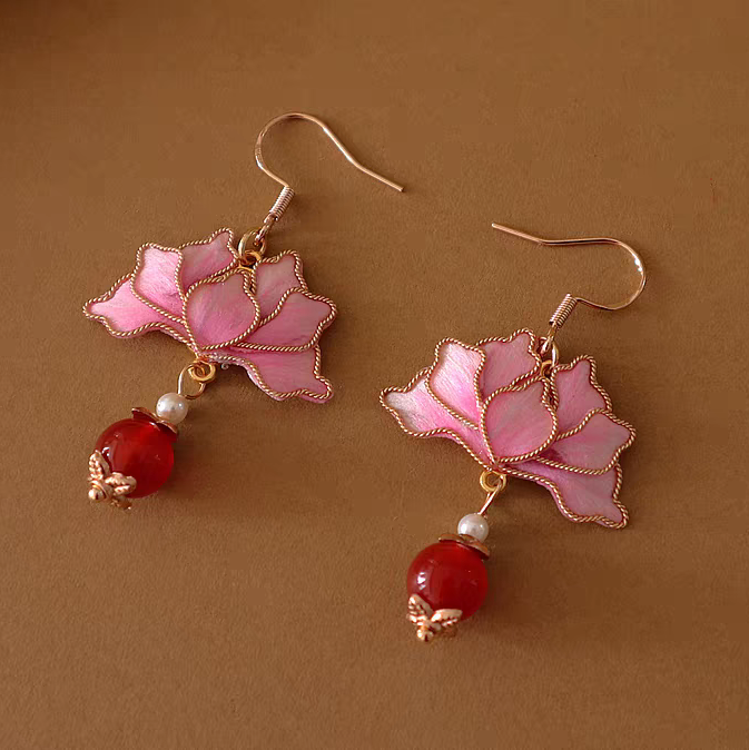 handmaderonghua—colorful leaf earrings handmaderonghua—colorful leaf earrings