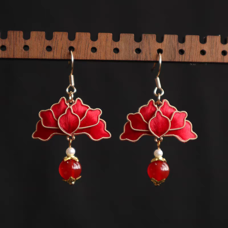 handmaderonghua—colorful leaf earrings handmaderonghua—colorful leaf earrings