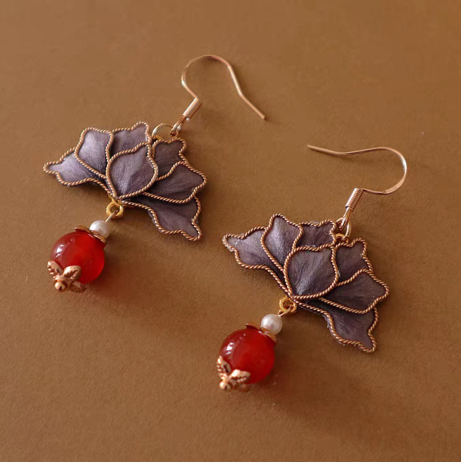 handmaderonghua—colorful leaf earrings handmaderonghua—colorful leaf earrings